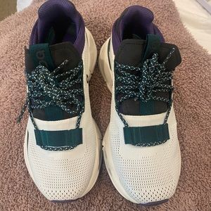 5.5 On CloudNova sneakers